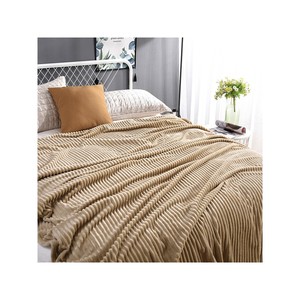 Bán Sỉ Chăn Lông Cừu Giá Thấp Từ Nhà Máy Chăn Lông Cừu Mùa Đông Chăn Lông Cừu Chunky - Product Image 4