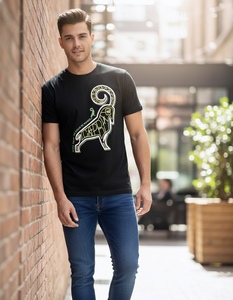 Camiseta de manga corta y cuello redondo, hecha de tela TC n.º 34S/J, 150-160 g/m², en color negro, con un diseño estampado en la parte delantera. negro - Product Image 2