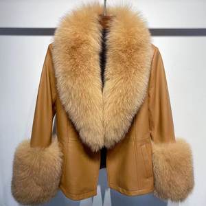 عرض رائج لجاكيت شتوي جديد سميك ودافئ من جلد الغنم للنساء مع ياقة وأساور من فرو الثعلب - Product Image 3