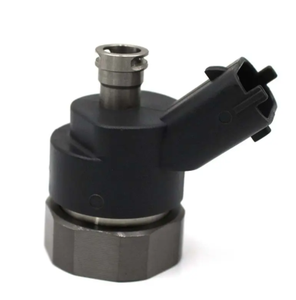 Inyector de Combustible Common Rail en Stock, Solenoide FOOVC30319, Usado para Motores Bosch Serie - Product Image 2