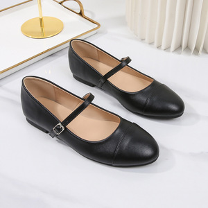 รองเท้าส้นเตี้ยหนังแก้วสีเงินสำหรับผู้หญิง หัวกลม บุ PU ใส่สบาย - Product Image 2