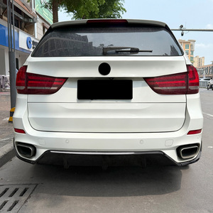 Alerón trasero Amp-Z para BMW X5 F15 M Sport 2014-2018, acabado mate con textura de fibra de carbono en negro piano. - Product Image 2