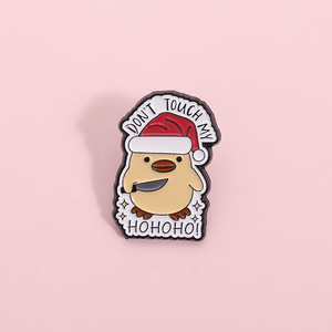 Petit canard jaune de Noël en vrac en gros avec insigne d'épinglette de couteau phrases anglaises ne touchez pas ma broche de dessin animé Hohoho - Product Image 1