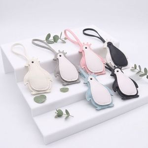 Porte-clés Pingouin Kawaii, Breloque de Sac, Pendentif pour Sac Fourre-tout, Accessoires en Cuir pour Sac à Dos - Product Image 4