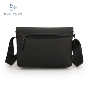 Nuevo bolso cruzado de cuero unisex, bolso de pecho impermeable para hombre, bandolera con logotipo personalizado, bandolera personalizada para hombre - Product Image 2