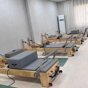 Matériel de fitness de haute qualité et léger en bois de chêne, lit de reformer commercial vertical large - Product Image 4