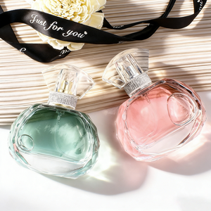 Flacon de parfum de luxe 50 ml avec boîte, logo personnalisé, flacon de parfum pour <span class=keywords><strong>femme</strong></span>, couvercle rond doré, boîte cadeau magnétique personnalisée - Product Image 6