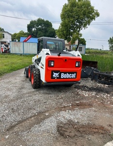 Chargeuse sur pneus/chargeuse compacte Bobcat d'occasion modèles S550, S130, S150, S160, S250 - Product Image 3