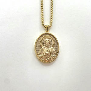 Collar con Colgante de la Virgen María, Diseño Religioso, Chapado en Oro de 14k, Acero Inoxidable 316L con PVD, para Mujeres y Hombres - Product Image 5