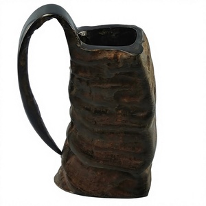 Tasse en corne de buffle polie artisanale en matériau organique pour whisky, bière et boissons froides - Mug animalier étanche au design moderne - Product Image 1