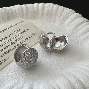 Pendientes de Plata de Ley S925, Estilo Italiano, con Bola Redonda, Diseño de Lujo Ligero, Básicos y Modernos, Venta al por Mayor - Product Image 5