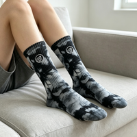 Chaussettes de sport en coton personnalisables ODM, broderie tie-dye, tendance, colorées, respirantes, confortables, durables, chaussettes de mode pour hommes et femmes