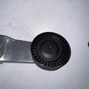 Piezas de motor de autopartes 16620-0W093 166200W093 para Toyota Celica Corolla Matrix MR2 1.8L conjunto de polea tensora de correa - Product Image 4