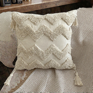 Vỏ gối hình học dệt cao cấp 100% cotton, thân thiện với môi trường, giặt được, dùng cho nhà ở, khách sạn, bệnh viện, có tua rua - Product Image 2