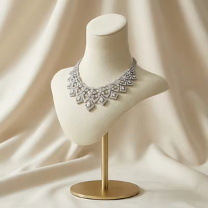 Busto de exhibición de joyas de terciopelo PU morado, soporte para collares, colgantes y gargantillas - Product Image 5