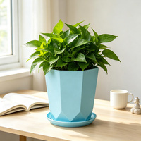 Pot de fleurs carré en résine avec trou de drainage, design contemporain durable pour usage domestique, grande capacité, pot pour plantes vertes