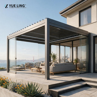 Pergola à toit à lames orientables en aluminium, sur mesure, pour les détaillants d'extérieur, jardins et patios, avec contrôle par capteur de vent