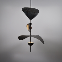 Luminaire suspendu LED en cuivre sculptural artistique moderne personnalisé pour salon, villa, escalier, décoration de la maison
