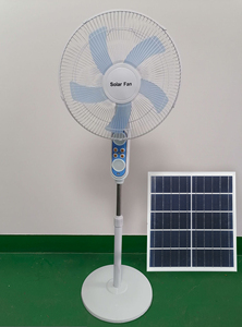Ventilateur solaire domestique sur pied de 16 pouces avec panneau solaire, lumière anti-moustiques, alimentation hybride solaire et AC, autonomie de 10 à 12 heures - Product Image 2