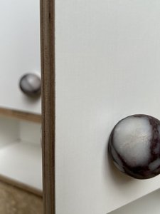 Puxador Moderno e Durável XWS STONE de Luxo com Design Ondulado em Mármore Fosco Integrado para Móveis de Cozinha e Banheiro - Product Image 5