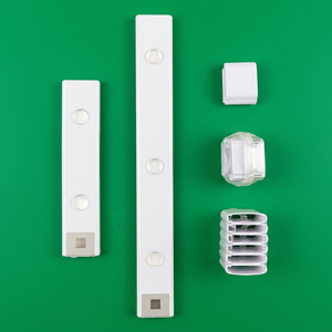 ไฟ LED สำหรับตู้ PVC 6000K แสงเดย์ไลท์  แบบติดตั้งบนพื้นผิว  ผิวด้าน  ปรับความสว่างได้  สีดำ  ทันสมัย  ติดตั้งง่าย  สำหรับให้แสงสว่างในตู้ - Product Image 1