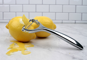 Éplucheur de fruits et légumes le plus vendu, éplucheur de pommes de terre avec lame tranchante en acier inoxydable et manche en plastique - Product Image 2