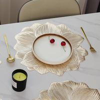 Vente directe d'usine, set de table en PVC durable, antidérapant, en forme de fleur, facile à nettoyer, pour la décoration de la maison et les fêtes