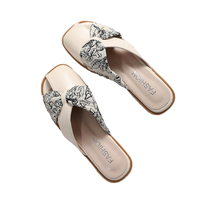 Sandali da donna con spalline senza schienale per scarpe a fondo piatto per le tendenze della moda estiva e primaverile