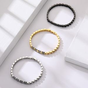 Bracelet de montre en acier inoxydable plaqué PVD de haute qualité, hypoallergénique, imperméable, non ternissant, pour femmes, vente en gros - Product Image 2