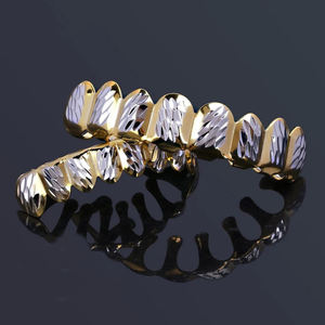 A buon mercato ottone vero oro denti <span class=keywords><strong>Grillz</strong></span> Top & Bottom <span class=keywords><strong>Grillz</strong></span> Set Rapper hip hop gioielli per il corpo da uomo di alta qualità - Product Image 3
