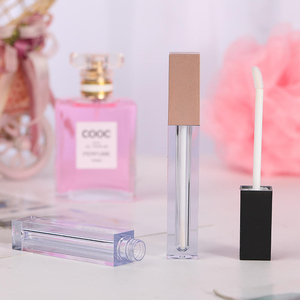 Wholesale 4ml <b>Clear</b> Square Cosmetic Lip <b>Container</b> Private Label Mini Empty Lip Gloss Tube with Rose Gold Lid and Screen Printing - Product Image 4