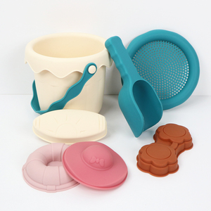 Ensemble de jouets de plage en <span class=keywords><strong>silicone</strong></span> pour enfants, personnalisable, portable, pour l'été, en plein air, seau à <span class=keywords><strong>sable</strong></span> - Product Image 4