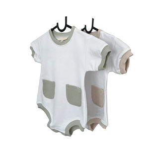 Combinaison à manches longues en coton doux pour bébé, en tissu French Terry, avec poches côtelées - Product Image 1