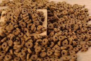 Machine de fabrication de croquettes automatique continue pour chiens et chats Ligne de production complète pour moteur de composants de base de nourriture pour chiens Pedigree - Product Image 6