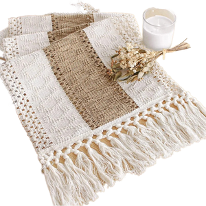 Camino <span class=keywords><strong>de</strong></span> <span class=keywords><strong>mesa</strong></span> rústico <span class=keywords><strong>de</strong></span> granja crema marrón macramé <span class=keywords><strong>arpillera</strong></span> borlas bordadas <span class=keywords><strong>caminos</strong></span> <span class=keywords><strong>de</strong></span> <span class=keywords><strong>mesa</strong></span> <span class=keywords><strong>de</strong></span> comedor para fiestas <span class=keywords><strong>de</strong></span> Navidad verano - Product Image 1