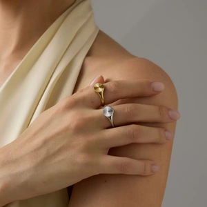 Luxury Classic 18K Gold-Plated Stainless Steel Jewelry <strong>Sunshine</strong> Burst Round Sunflower Wave Finger Rings for Women Parties <strong>Gifts</strong> - Product Image 1