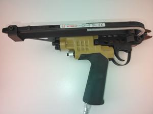 Handleiding Hosting Tool Pneumatisch C-Type Nail Gun Voor Hulpvogel Net Installatie Ongediertebestrijdingsproduct - Product Image 2