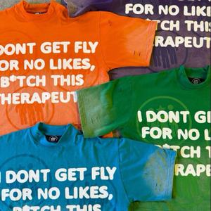 Camiseta Unisex de Alta Calidad Estilo Hip Hop Urbano, Impresión Serigráfica, 100% Algodón, Corte Holgado, Estilo Vintage Desteñido al Sol, Lavado Ácido, Recortada - Product Image 1