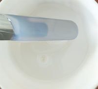 Peinture transparente imperméable en résine acrylique à base d'eau pour salle de bain et toilettes