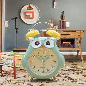 Reloj de Escritorio de Cuarzo con Forma de Búho, con Luz Nocturna Cálida y Alarma, para Dormitorio, Oficina y Decoración de la Pausa del Almuerzo, Reloj de Mesa de Color Cálido - Product Image 4