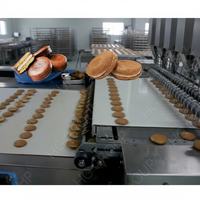 Ligne de production entièrement automatique de fours de cuisson et mélangeurs pour gâteaux fourrés à la crème au chocolat et gâteaux sandwich Jaffa, avec chauffage au gaz