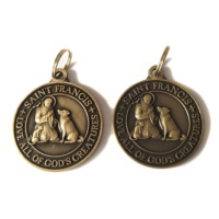 Pendentif Médaillon Croix pour Chien Saint François en Métal Doré et Argenté Style Vintage Antique – Charme Protecteur pour Chien