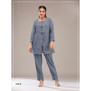 Costume pakistanais prêt-à-porter de qualité supérieure, tissu en faux georgette avec broderie lourde artisanale et travail de sequins, tenue de soirée - Product Image 5