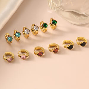 Boucles d'oreilles creuses carrées en acier inoxydable 304 Boucles d'oreille à la mode en or 18 carats électrolytique - Product Image 3