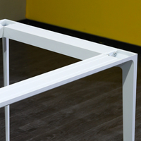 Table électrique réglable en hauteur moderne en aluminium noir avec pieds chromés pour bureau, poste de travail, salle à manger, école