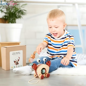 Voiture à tirer en bois Montessori en forme <span class=keywords><strong>de</strong></span> crabe avec labyrinthe <span class=keywords><strong>de</strong></span> perles pour la préhension et l'entraînement cérébral, développer les capacités motrices pour les tout-petits et les bébés d'âge préscolaire à la maison - Product Image 4