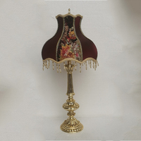Lampe de table de style hôtel vintage nordique, lampe de bureau décorative en résine contemporaine de luxe avec abat-jour, alimentation CA, culot d'ampoule E26
