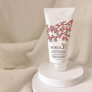 Marchio privato coreano <span class=keywords><strong>SPF</strong></span> 50 + schermo <span class=keywords><strong>solare</strong></span> colorato ad ampio spettro UVA resistente all'acqua senza olio con ingredienti a base di erbe - Product Image 2