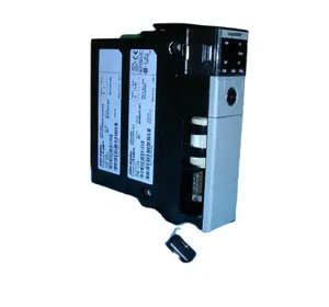 Unidad de CPU OMROO CP1E con 40 puntos de E/S DC24V NUEVO controlador lógico programable OMROO