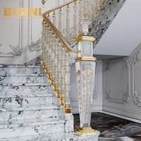Escalier en colimaçon intérieur courbé Bisini avec balustrade en laiton et cuivre et base en cristal pour villa et hôtel – Proposition de conception gratuite